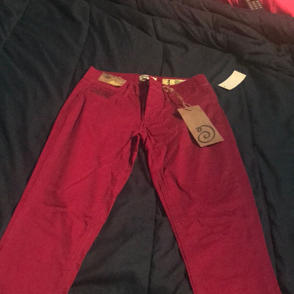 Pink jeans rhinestone on back skinny jean